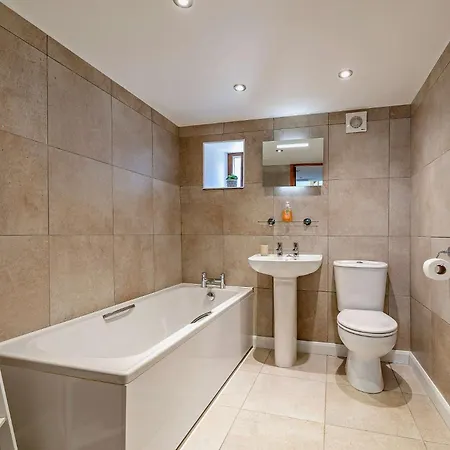 בית נופש 2 Bed In Northallerton Oc-64413 *